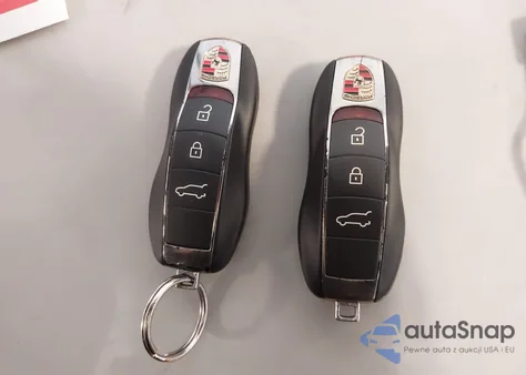 2019 Porsche Macan z USA, uszkodzony, nr VIN WP1AA2A51KLB01880